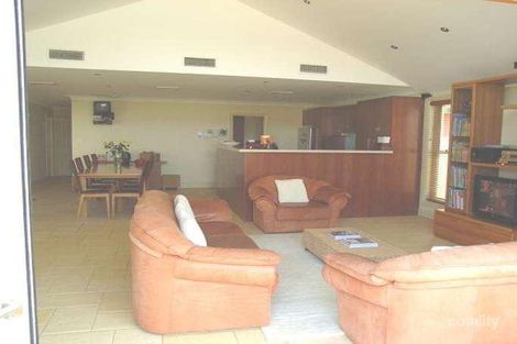 Property photo of 10 Jacaranda Drive Georges Hall NSW 2198