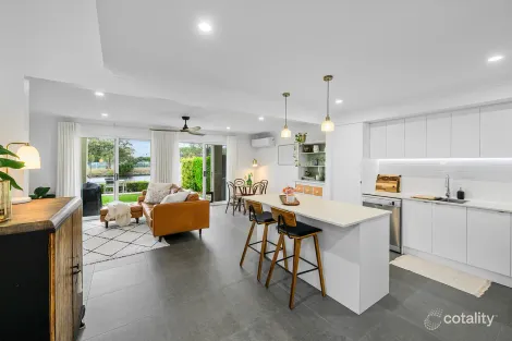 63/215 Cottesloe Dr, Mermaid Waters, QLD 4218