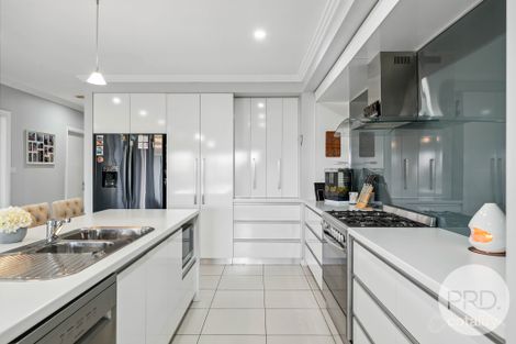 Property photo of 36 Deakin Avenue Lloyd NSW 2650