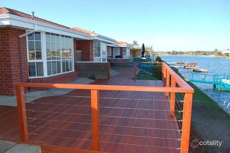 3/8 Hansen Ct, West Lakes Shore, SA 5020