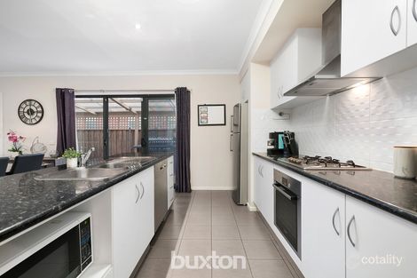 Property photo of 50 Clarendon Drive Keysborough VIC 3173