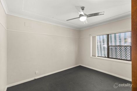 Property photo of 12 Fourth Avenue Rutherford NSW 2320
