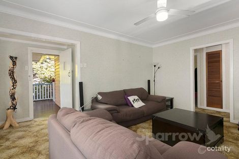 Property photo of 39 Waratah Avenue Holland Park West QLD 4121