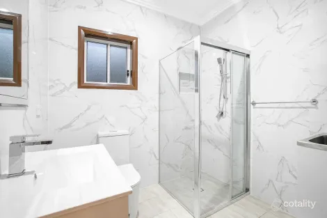 Property photo of 16 Taminga Road Green Valley NSW 2168