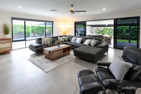 9 Cann Cl, Pacific Pines, QLD 4211