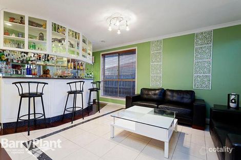 Property photo of 3 Hyde Court Altona Meadows VIC 3028