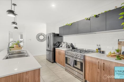 Property photo of 24 Edge Court Manoora QLD 4870