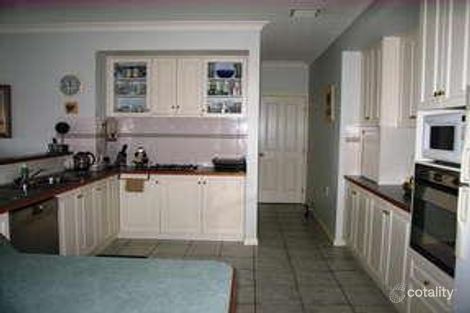Property photo of 27 McCulloch Crescent West Wodonga VIC 3690
