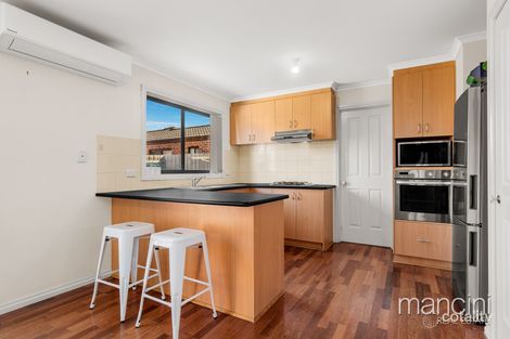 Property photo of 10 Lark Court Werribee VIC 3030