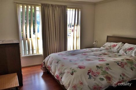 Property photo of 2 Rosehill Close Casula NSW 2170