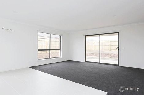 Property photo of 20 Hinkler Crescent Brookfield VIC 3338