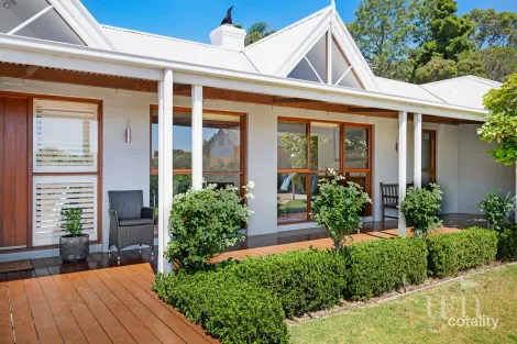10 James Ct, Mount Martha, VIC 3934