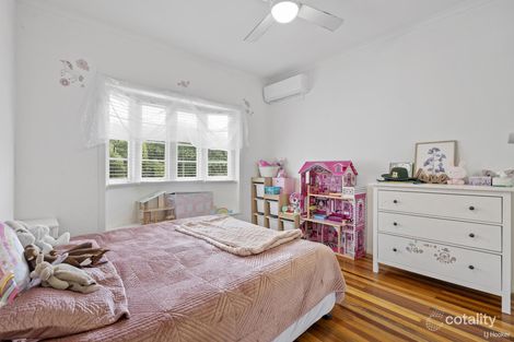 Property photo of 62 Chermside Road Newtown QLD 4305