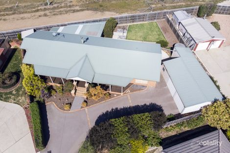 Property photo of 19 Nimbus Place Karabar NSW 2620