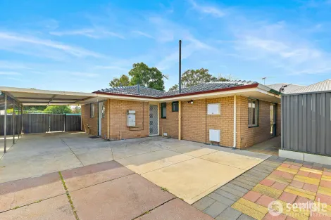74 Phoenix Rd, Hamilton Hill, WA 6163