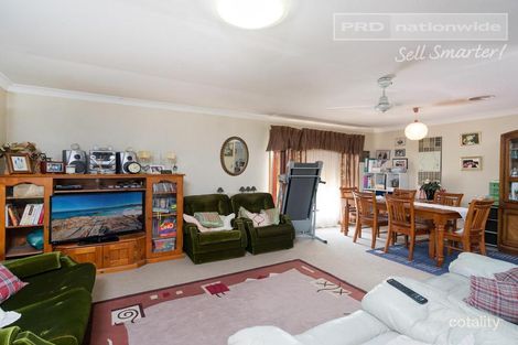 Property photo of 24 Huron Crescent Lake Albert NSW 2650