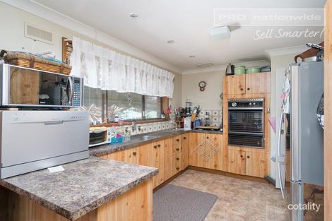 Property photo of 24 Huron Crescent Lake Albert NSW 2650