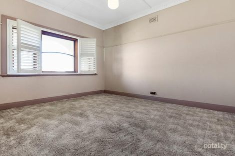 Property photo of 10 Woodlands Avenue Pascoe Vale South VIC 3044