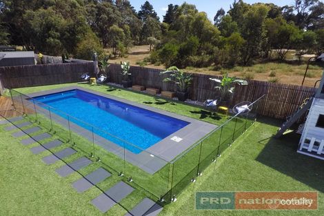 Property photo of 8 Carnaby Way Canadian VIC 3350
