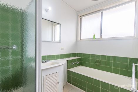 Property photo of 25 Derna Crescent Frankston VIC 3199