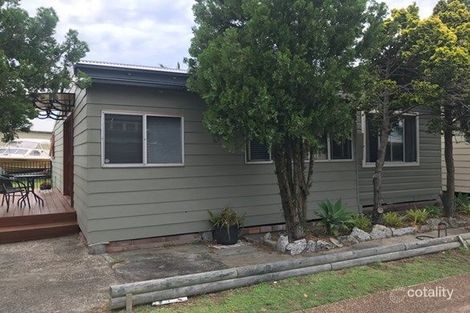 Property photo of 2 Marks Parade Marks Point NSW 2280