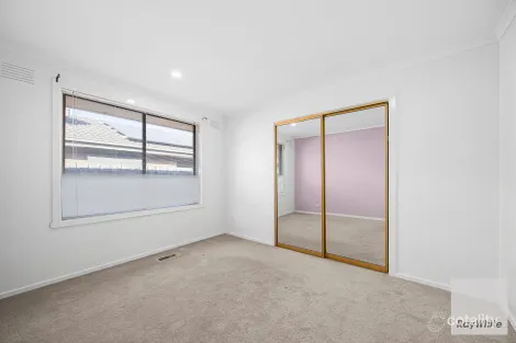Property photo of 32 Aldershot Drive Keilor Downs VIC 3038