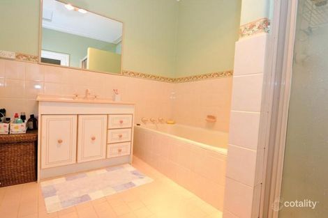 60 Fifth Ave, Shoalwater, WA 6169