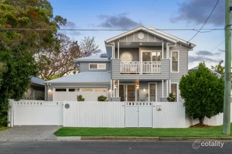 31 Wharf St, Shorncliffe, QLD 4017