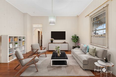 Property photo of 11 Rosina Street Kangaroo Point QLD 4169