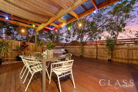 Property photo of 2 Pattison Avenue Norman Park QLD 4170