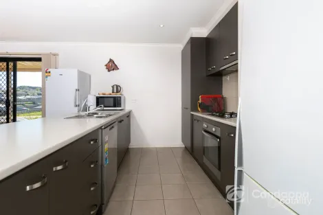 Property photo of 9 Lawrence Road Drouin VIC 3818