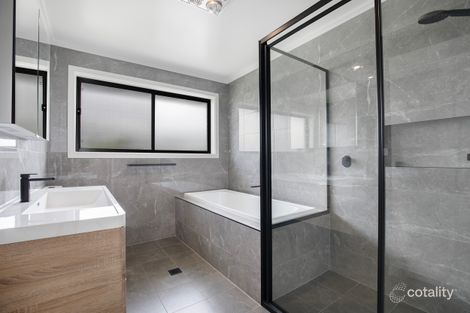 Property photo of 4 Albion Close Armidale NSW 2350