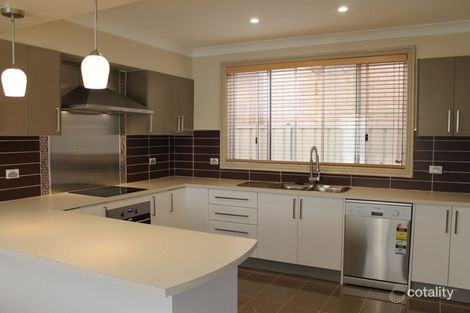 Property photo of 36 Village Bay Close Marks Point NSW 2280