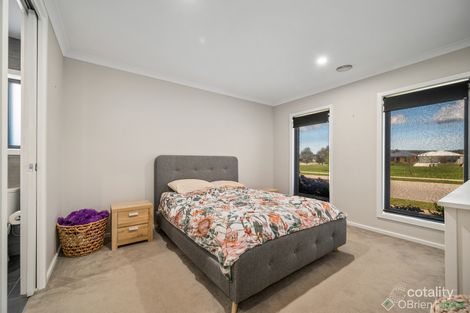 Property photo of 21 Corncob Boulevard Wangaratta VIC 3677