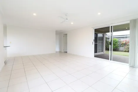 Property photo of 13 Seaway Parade Toogoom QLD 4655