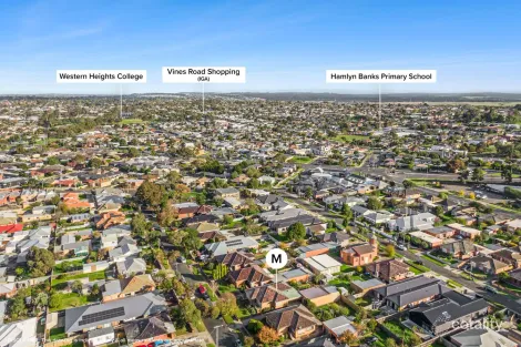 Property photo of 27 Willow Crescent Bell Park VIC 3215