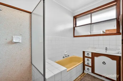 Property photo of 27 Willow Crescent Bell Park VIC 3215
