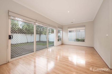 Property photo of 32 Macquarie Circuit Pakenham VIC 3810