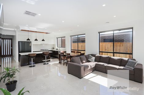 Property photo of 5 Daisy Drive Donnybrook VIC 3064