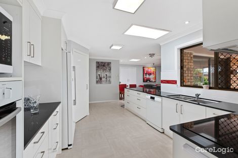 4 Fooks St, Carindale, QLD 4152