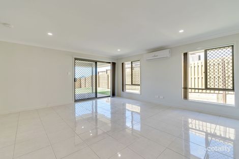 Property photo of 1/19 Chatswood Court Deebing Heights QLD 4306