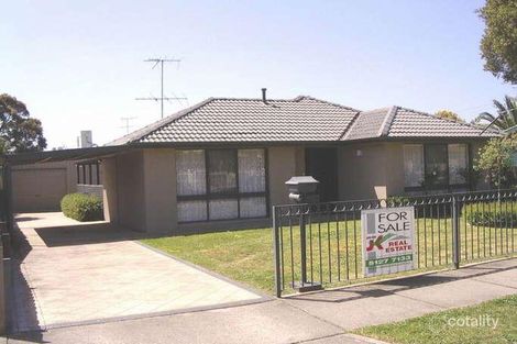 4 Randall Cres, Moe, VIC 3825