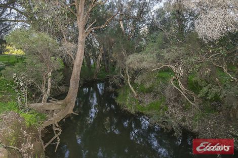 Property photo of 12 Mortlock Close Jane Brook WA 6056