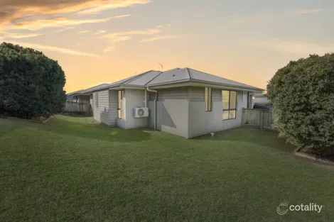 2/8 Bonney St, Rural View, QLD 4740