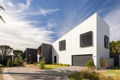 4/113 Justice Rd, Cowes, VIC 3922