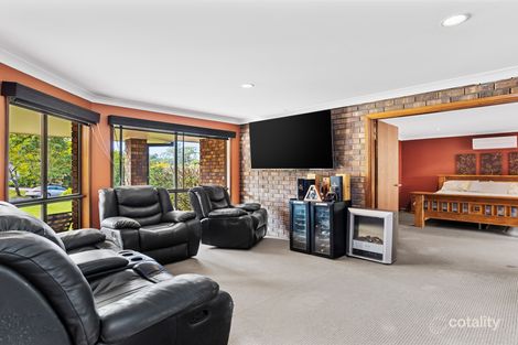 Property photo of 28 River Park Place Fig Tree Pocket QLD 4069