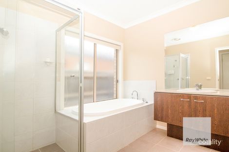 Property photo of 7 George Street Taylors Hill VIC 3037