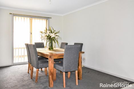 Property photo of 23 Pineview Circuit Young NSW 2594