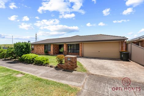 45 Meadowbank Dr, Sunshine North, VIC 3020