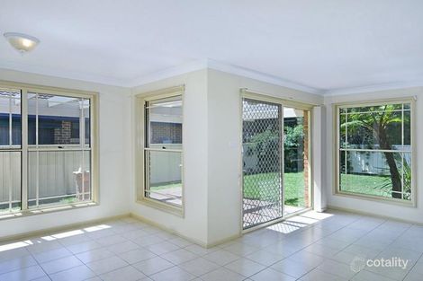 Property photo of 8 McKellar Close Point Clare NSW 2250